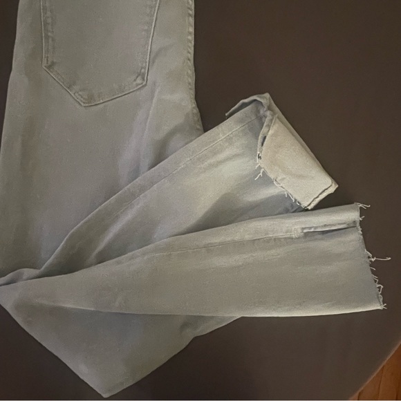 Kensie Size 4/27 Skinny High Rise Distressed Light Blue Jeans - No Hem. Euc - Picture 3 of 10